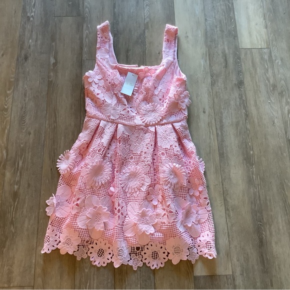 Lilly Pulitzer Cindy Skirted Romper Passion Flower 3D Lace, Size 8 - Picture 3 of 3